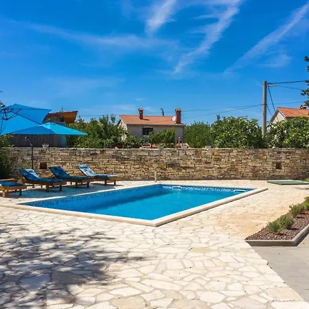 Lamusica Villa Čabrunići
